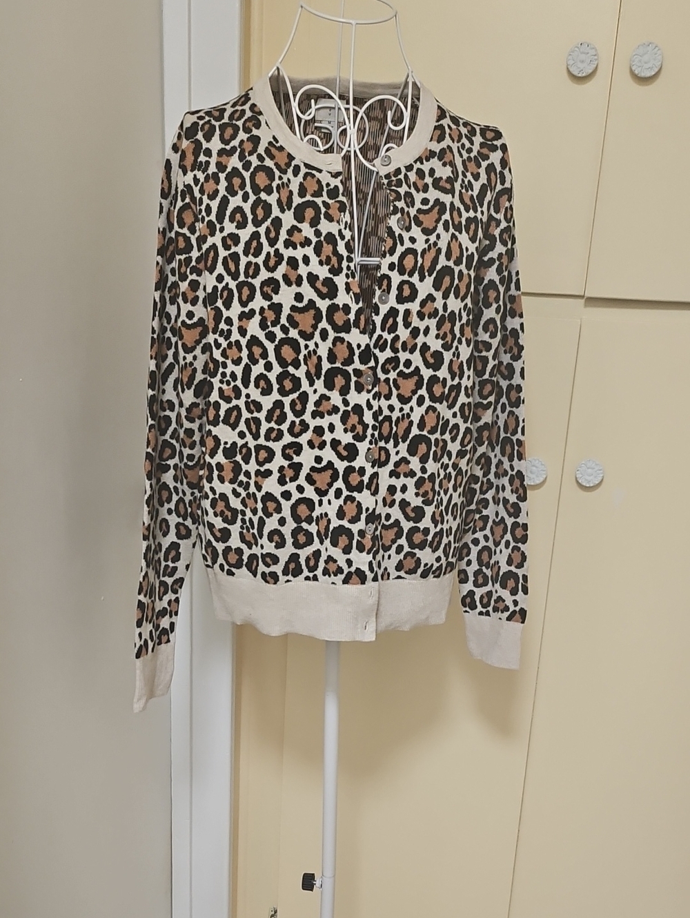 A New Day Sz Med. Leopard Print Button-Up Cardigan - Beige/Tan